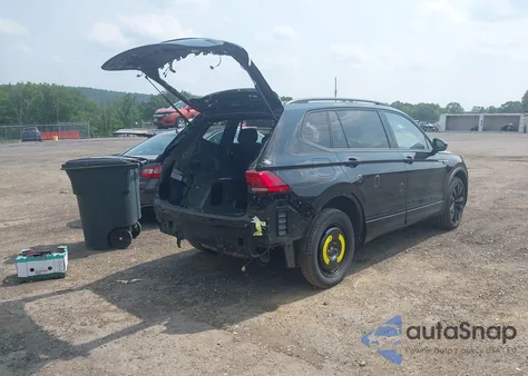 2021 Volkswagen Tiguan 2.0T Se/2.0T Se R-Line Black/2.0T Sel from USA, damaged, VIN 3VV2B7AXXMM098305